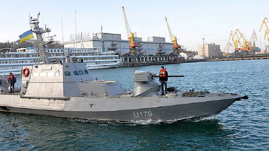 Россия блокирует движение кораблей в украинские порты в Азовском море - В Мире