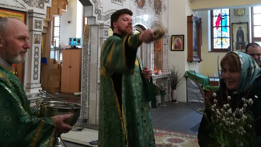 В православных храмах отметили Вербное воскресенье (фотогалерея) - В Висагинасе