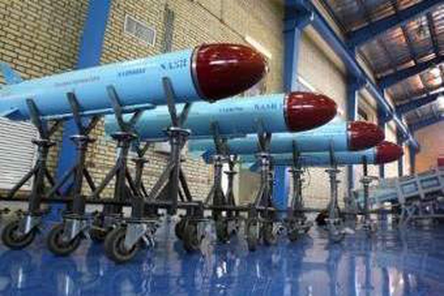 Иран успешно испытал крылатую ракету                                 - В Мире
