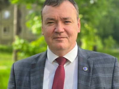 Mieli abiturientai, gerbiami mokytojai ir tėveliai! - Sveikinimai