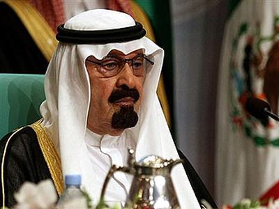 Король Саудовской Аравии посоветовал привыкать к рекордным ценам на нефть - В Мире