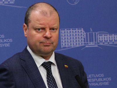 С. Сквернялис сообщил о еще одной посылке со средствами личной защиты из Китая - Литва и страны Балтии