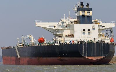 США перехватили и взяли под контроль нефтяной танкер Marinera шедшего под флагом России - В Мире