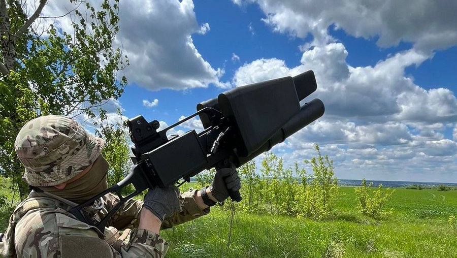 На фронт в Украине "Grigeo" посылает четыре противодронных системы - Литва и страны Балтии