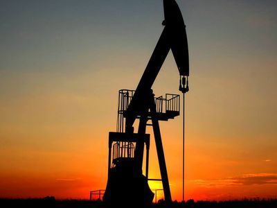 Нефть дорожает из-за политического противостояния в Крыму - В Мире