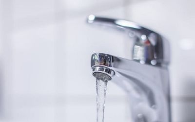 Завтра в домах на Visagino g. 23 и 25 отключат холодную и горячую воду - В Висагинасе