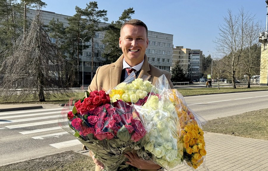 Дорогие женщины! СПАСИБО за вашу теплоту, силу и незаменимую роль в нашей жизни. - Поздравления