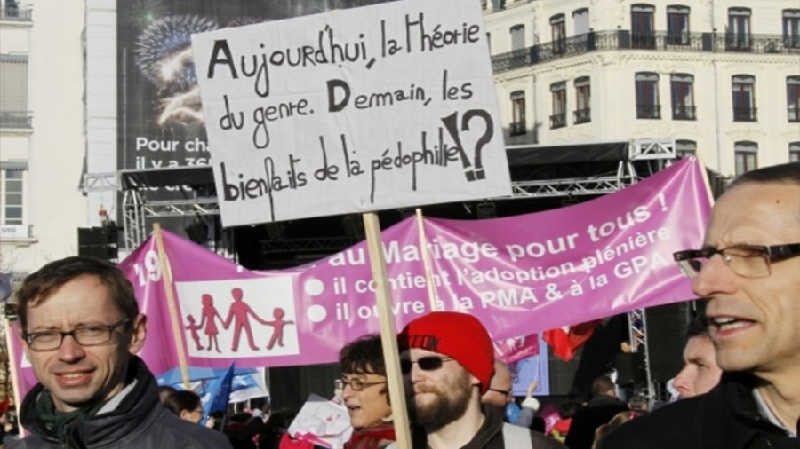 В Париже вновь протестуют против однополых браков - В Мире