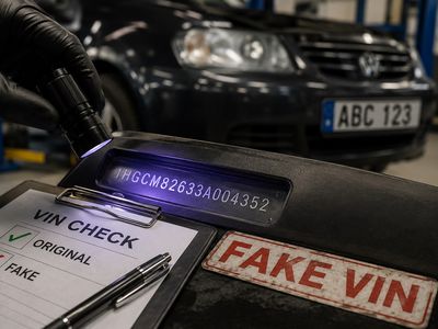 В Тяльшяй начат судебный процесс по делу о подделке VIN-кодов автомобилей - Происшествия и криминал