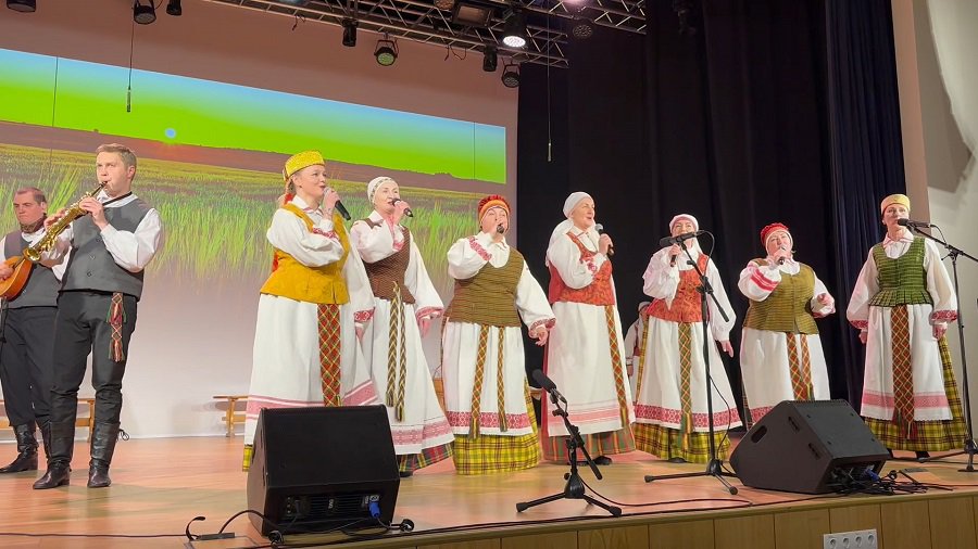 В Висагинасе стартовал фестиваль литовской народной песни и музыки «Pyniau dainų vainikų…» - В Висагинасе