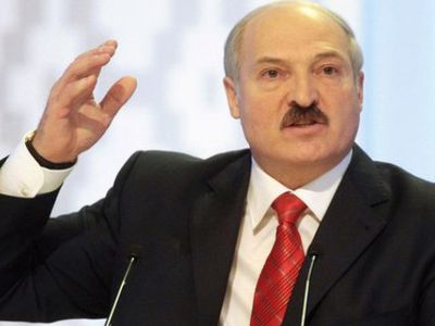 Лукашенко: В будущем за выезд из Белоруссии за покупками придётся платить $100 - В Мире