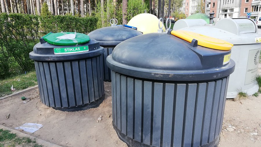 В Висагинасе в двух контейнерах для смешанных отходов установлены датчики заполнения - В Висагинасе