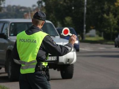 Išaiškinta 216 autobusų ir krovininių automobilių vairuotojų pažeidimų - Įvykiai ir kriminalas