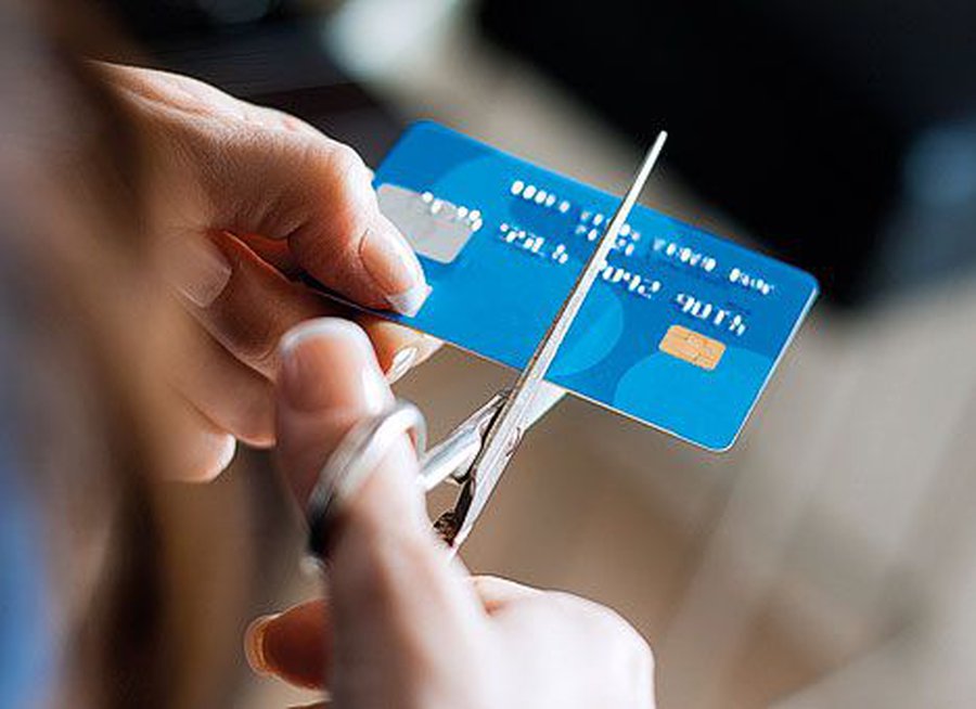 Visa и Mastercard перестали проводить операции банка "Россия" - В Мире