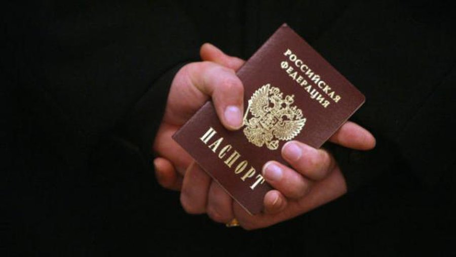 Упрощение выдачи виз между Евросоюзом и Россией могут приостановить - В Мире