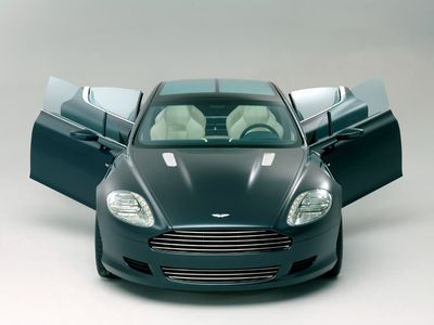 Британский журнал показал первый официальный снимок Aston Martin Rapide - Хобби, отдых и развлечения