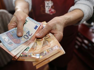Сейм одобрил изменения Закона о денежной социальной помощи малоимущим - Литва и страны Балтии