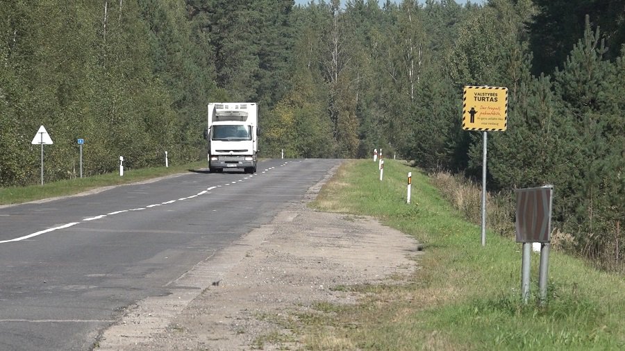 Реакция. На дороге Висагинас–Сташёнис–Римше появилась дорожная разметка - В Висагинасе