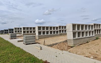 Почему в Висагинасе до сих пор не завершено строительство нового колумбария? - В Висагинасе
