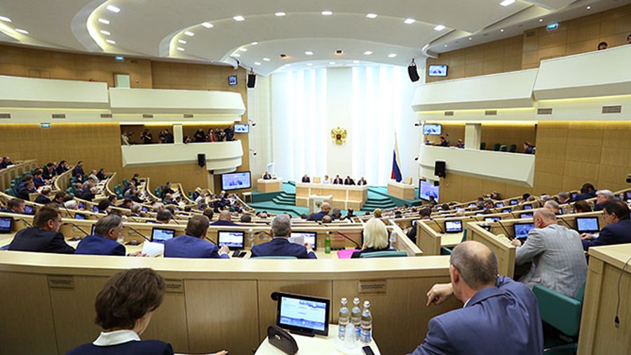 Совет Федерации отменил разрешение использовать армию на Украине - В Мире